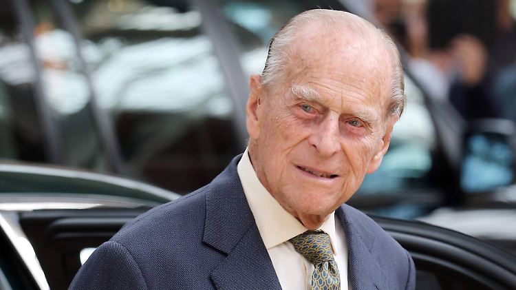 Tankt nun wieder Kraft für Baby und Hochzeit: Prinz Philip.