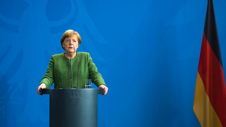 Vertritt die "Staatsmacht" und erweckt besonders in Krisenzeiten Vertrauen: Kanzlerin Angela Merkel.