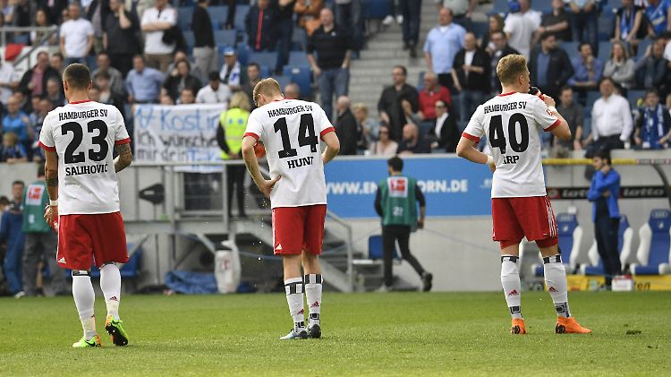 Dem Hamburger SV bleiben nur noch vier Spieltage, um das Wunder Klassenerhalt zu vollbringen.