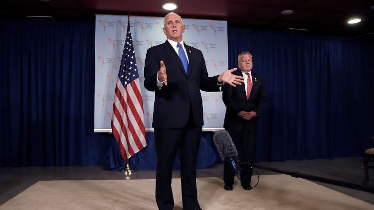 US-Vizepräsident Mike Pence bei einer Pressekonferenz am Rande des OAS-Gipfels in Lima. 