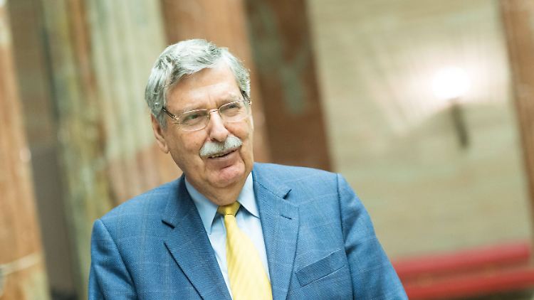 Norbert Steger war von 1980 bis 1986 Parteichef der FPÖ. Von 1983 und 1987 war er österrechischer Vizekanzler.