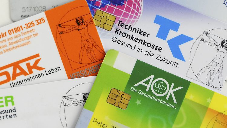 Die Krankenkassen könnten ihre Mitglieder finanziell stärker entlasten, ist sich Gesundheitsminister Jens Spahn sicher.