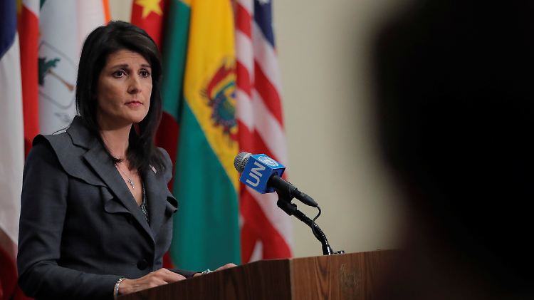 Die amerikanische UN-Botschafterin Haley sagte in einem Interview des Senders CBS, die Sanktionen gegen russische Firmen sollten am Montag bekannt gegeben werden.