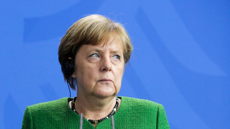 Bundeskanzlerin Angela Merkel soll sich nach dem Willen einiger Parteispitzen in den Dialog mit Russland einbringen.