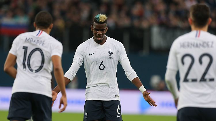 Beim Spiel in St. Petersburg wurde Paul Pogba von russischen Fans mit Affenlauten bedacht.