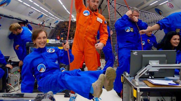 Astrophysikerin Suzanna Randall wurde nachnominiert und steht nun an der Seite von Insa Thiele-Eich bereit für den Flug zur ISS.