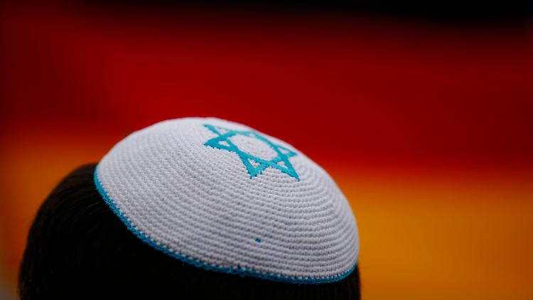 Die Opfer trugen zum Zeitpunkt des Vorfalls Kippas.