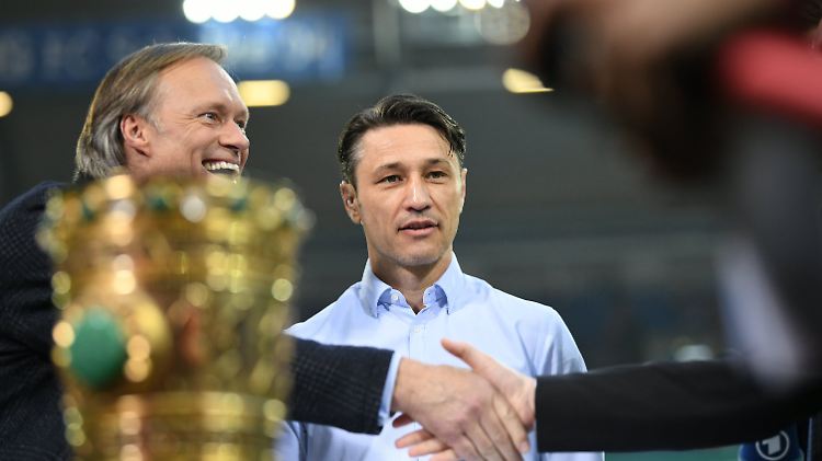 Für Nico Kovac rückt der Pokal in greifbare Nähe.