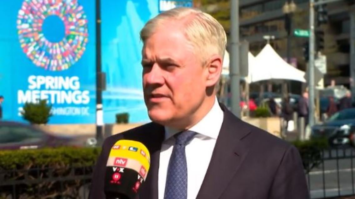 dombret.JPG