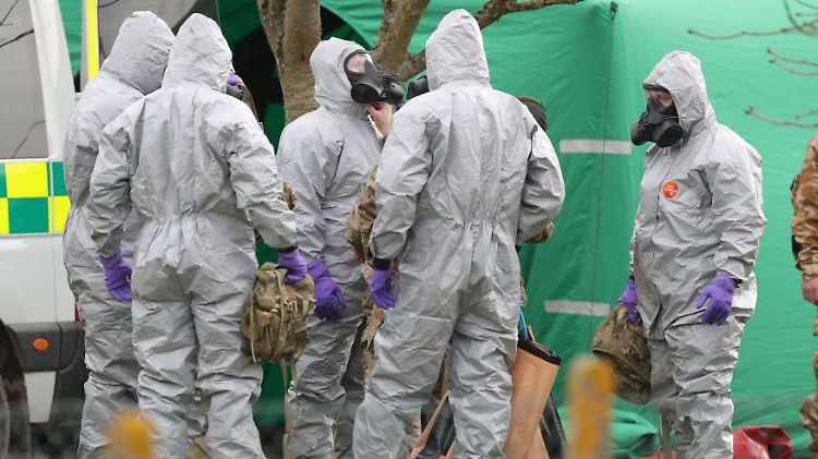 Britische Behörden dekontaminieren in Salisbury noch immer die Orte, an denen sich Skripal und seine Tochter am Tag des Attentats aufgehalten haben.