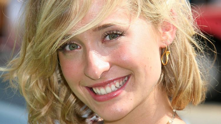 Allison Mack soll die rechte Hand des Sektenanführers Keith Raniere sein.