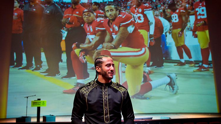 Colin Kaepernick bei der Verleihung des Preises in Amsterdam.