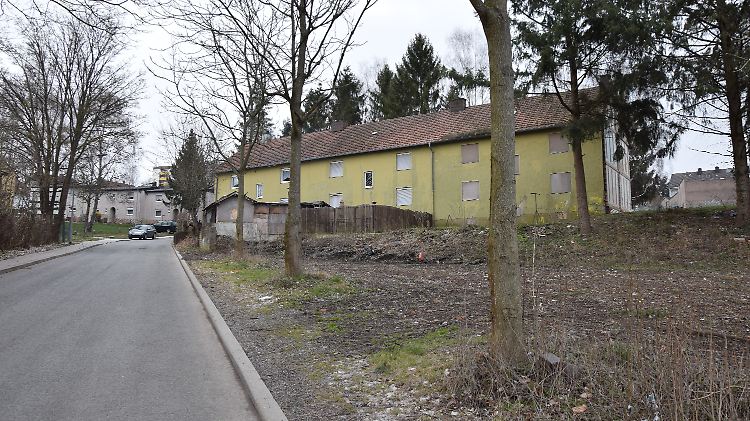 Abbruchreif, aber bewohnt: Häuser im Problemviertel Kirchberg