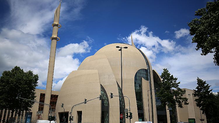 Die Moschee der Türkisch-islamischen Union Ditib in Köln.