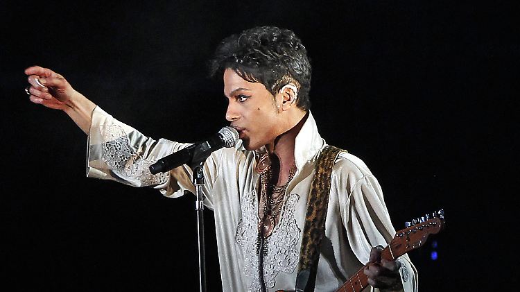 Das Krankenhaus hätte aus Sicht der Familie die Medikamentierung von Prince überprüfen lassen sollen.