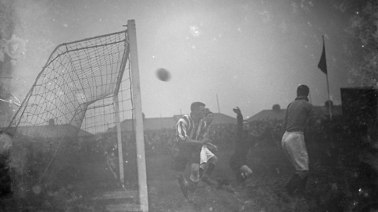 Verblasster Ruhm: Gainsborough Trinity bei einem Spiel gegen Dartford im Jahr 1935.