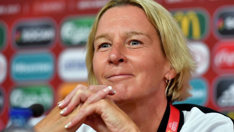 Martina Voss-Tecklenburg wechselt das Lager: Von der Schweiz zurück nach Deutschland.