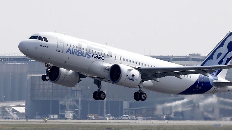 Wegen Lieferproblemen bei Triebwerken konnte Airbus vergangenes Jahr viele A320neo-Flieger erst im Dezember ausliefern.
