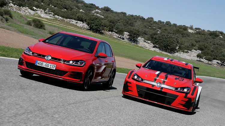 Der Golf GTI und seine Rennsport-Pendant, der GTI-TCR mit 350 PS.