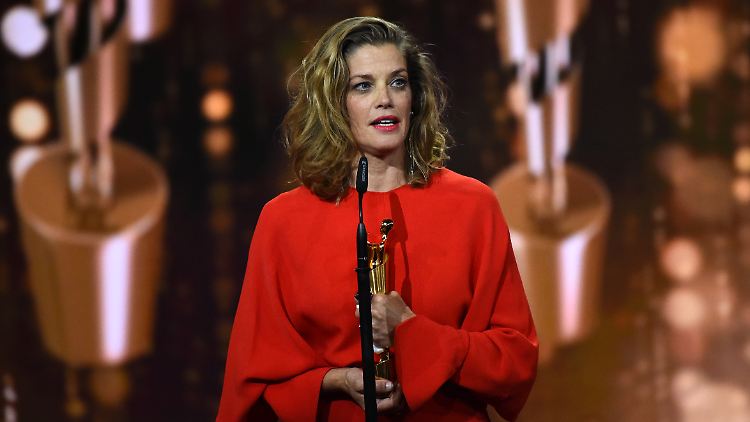 Marie Bäumer wurde für ihre Darstellung der Romy Schneider als beste Schauspielerin ausgezeichnet.