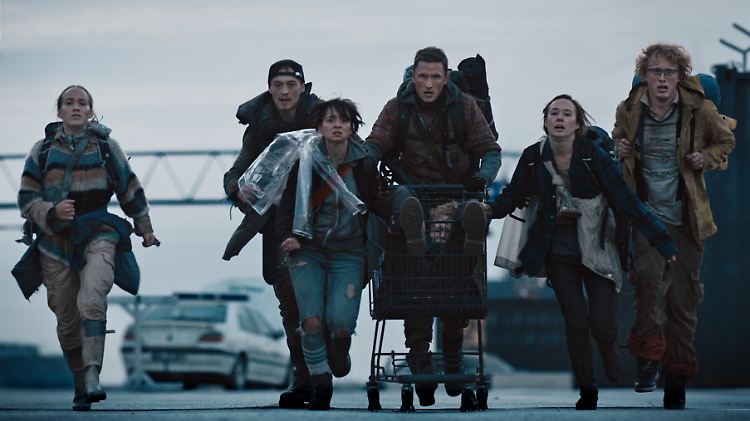 Eine Gruppe junger Erwachsener kämpft in "The Rain" ums Überleben.