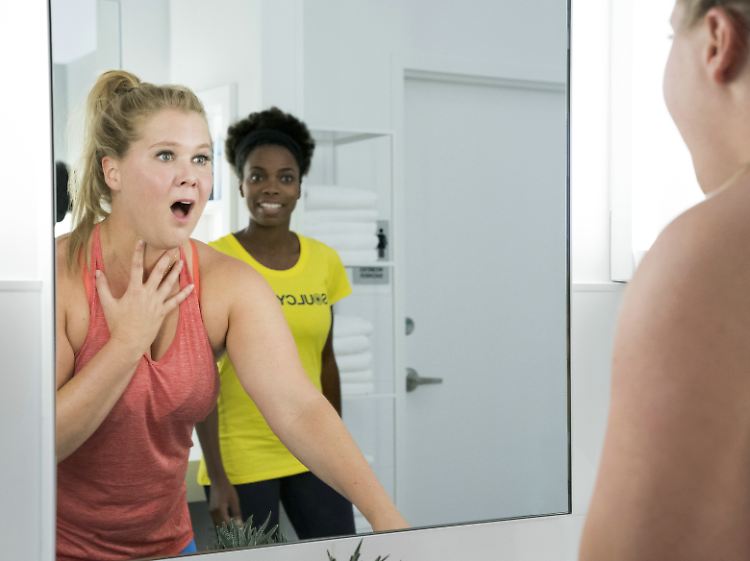 In "I Feel Pretty" verändert ein Blick in den Spiegel alles.