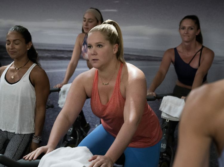 Schwitzen für die Schönheit - so war der Plan. In "I Feel Pretty" kommt aber alles anders.
