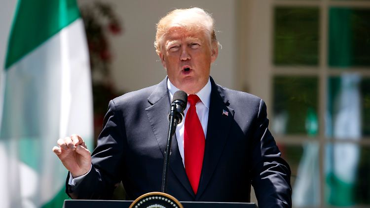 In letzter Minute entscheidet US-Präsident Trump, die Schonfrist für die EU doch zu verlängern.