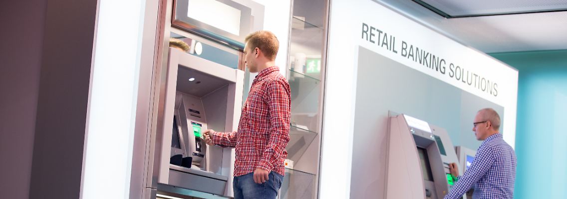 In Ländern wie den USA oder Schweden spielt Bargeld eine immer geringere Rolle, so dass sich die Hersteller nach anderen Erlösquellen, etwa als Software- und Dienstleistungs-Anbieter, umsehen müssen.