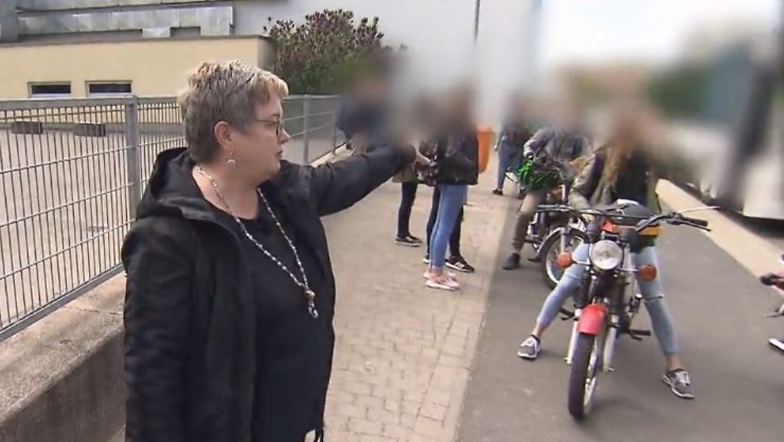 Lehrer Gewalt.JPG