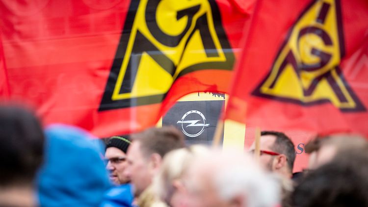 Die Gewerkschaft kritisiert das populäre Abfindungsprogramm. 