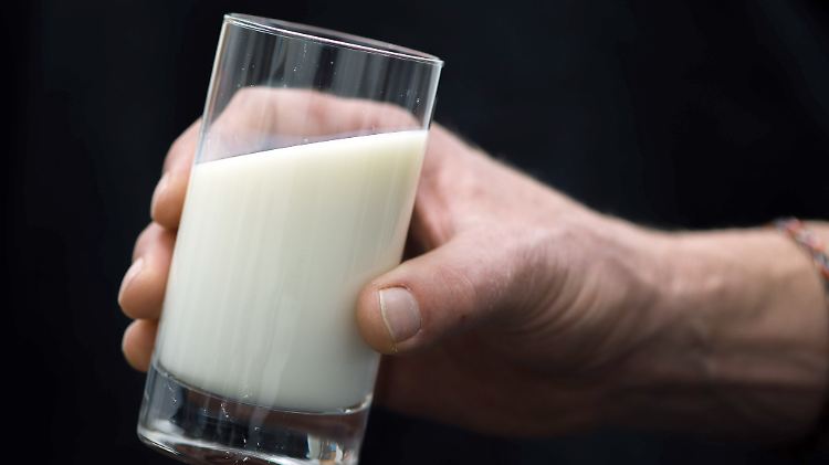 Ein Glas Milch ist so günstig wie lange nicht mehr.