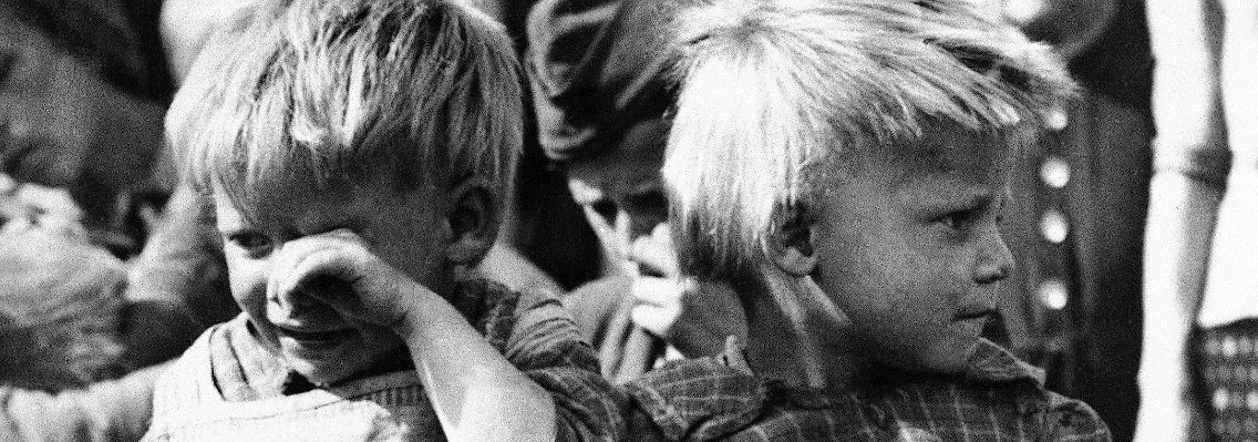 Selbst wer am Kriegsende noch klein war, trägt die Erinnerungen und Prägungen in sich.