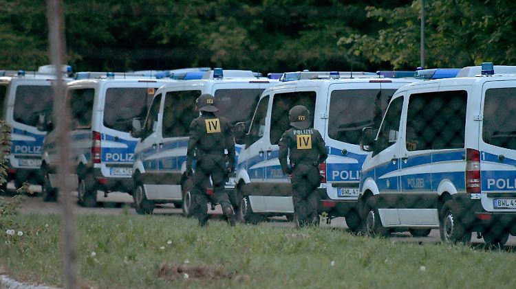 Die Polizei kam mit einem Großaufgebot, um den Mann aus Togo festzunehmen.