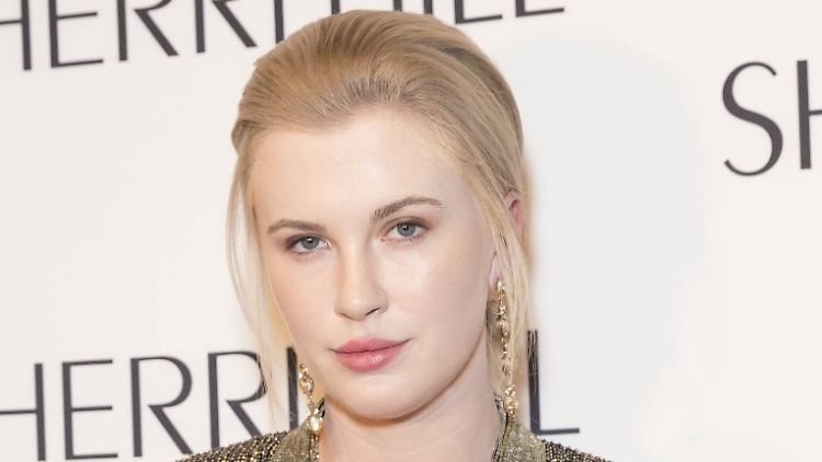 Wagt schon mal ein sexy Shooting: Ireland Baldwin.