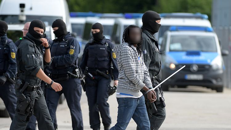 Polizeieinsatz in Ellwangen: Die Karlsruher Richter sehen keinen Anlass, an der Entscheidung des Stuttgarter Verwaltungsgerichts zu zweifeln.