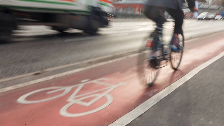 Im laufenden Haushalt stellt das Verkehrsministerium 200 Millionen Euro Bundesmittel für den Radverkehr bereit.