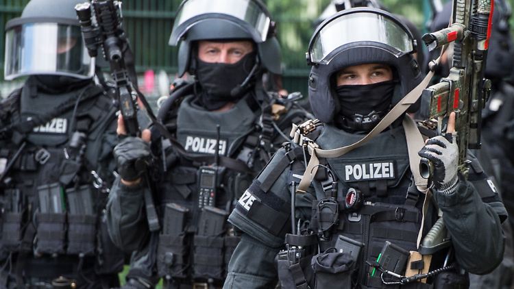 SEK-Beamte bei einer Übung in Hessen.