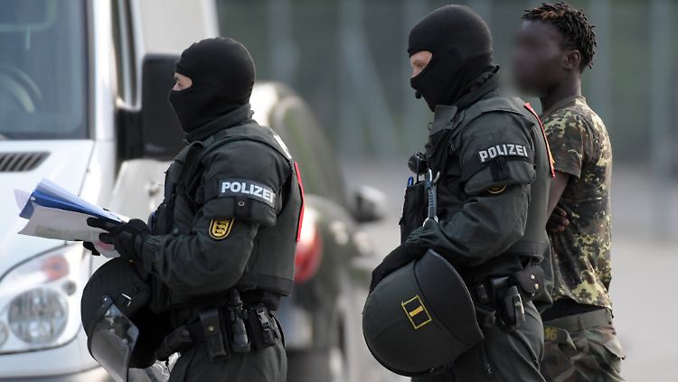Nach den Vorfällen in dem Flüchtlingsheim in Ellwangen gab es zahlreiche Festnahmen.