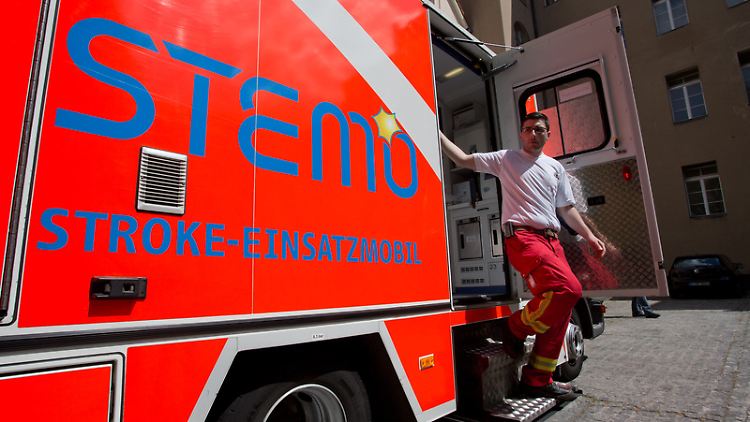 Stroke-Einsatz-Mobil (STEMO): Das Fahrzeug hat einen Computertomographen und dient zur schnellen Erstversorgung von Schlaganfallpatienten.