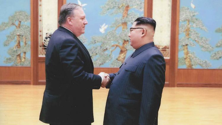 Mike Pompeo (links) reiste bereits in seiner Funktion als CIA-Chef nach Nordkorea und traf dort Kim Jong Un.