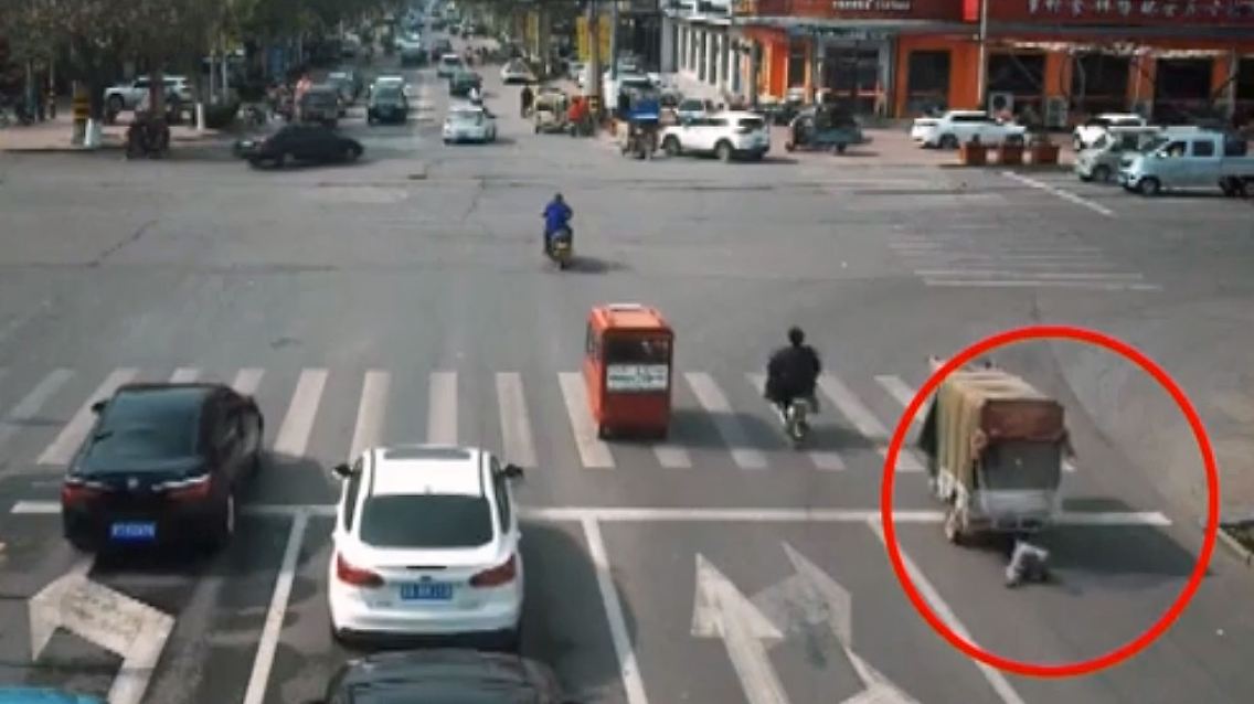StüzendesKindChina.jpg