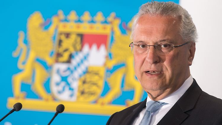 Bayerns Innenminister Joachim Herrmann verspricht den Menschen besseren Datenschutz und mehr Sicherheit durch das neue Gesetz.