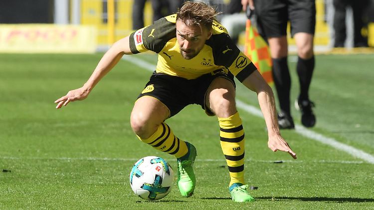 Sinnbild für die Dortmunder Saison: Marcel Schmelzer bei der unrühmlichen Niederlage gegen Mainz.