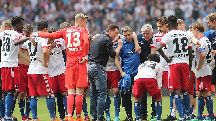 Der Abstieg soll für den Hamburger SV zum Neubeginn werden - mit Trainer Christian Titz.