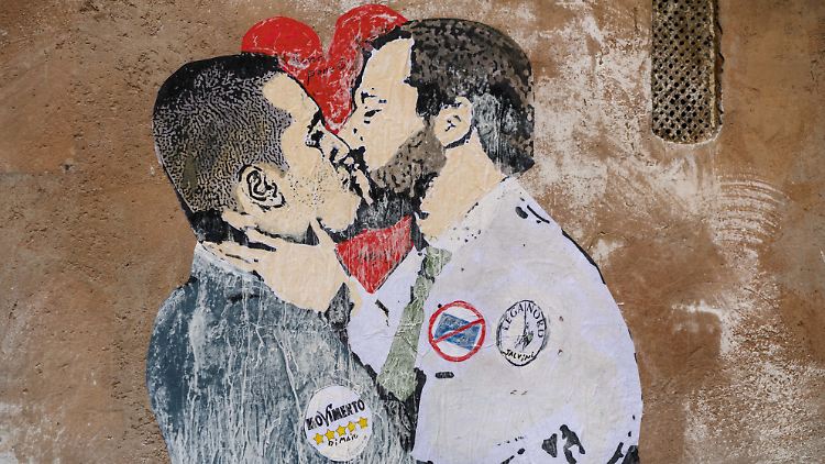 Keine Liebesheirat: Die Fünf-Sterne-Bewegung und die Lega-Partei sind sich beim Regierungsprogramm einig geworden.
