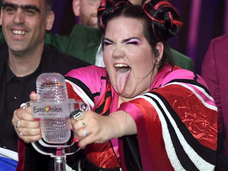 "Ich bin nicht dein Spielzeug, dummer Junge": Netta gewinnt den ESC 2018 mit "Toy".
