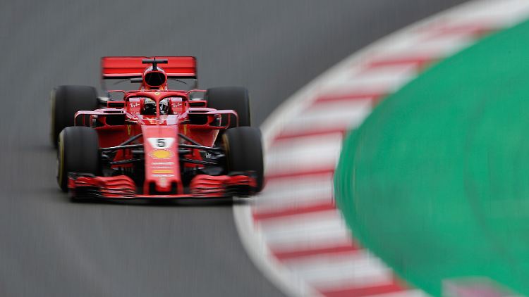 Abgehängt in Barcelona: Sebastian Vettel in seinem Ferrrari.