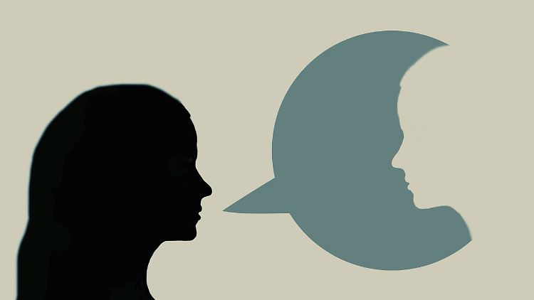 Selbstgespräche können die Motivation steigern, beim Stressabbau helfen und beim Sortieren von Gedanken unterstützen.