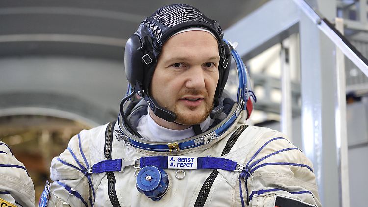 Alexander Gerst startet am 6. Juni zum zweiten Mal zur ISS. Wieder einmal während der Fußball-WM.